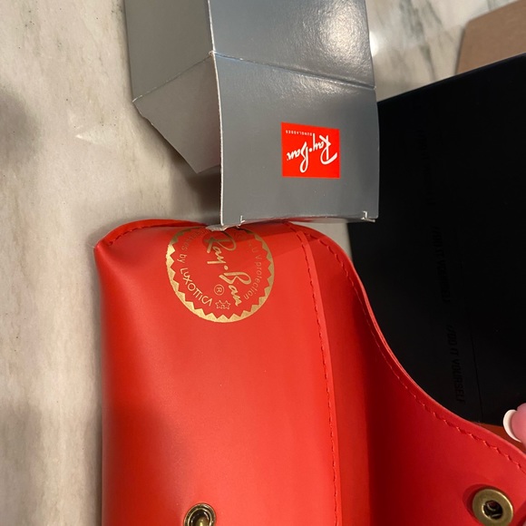 bran new ray-bans SIZE SMALL no returns - Picture 2 of 10